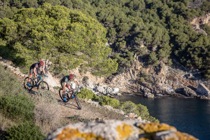   The athletes of the Maloja Rocky Mountain team also ride the new Vertex. The picture shows Lukas Baum and Sascha Weber.