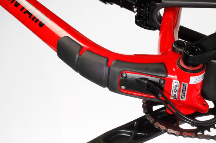   The generous down tube protection is standard. Also new: the large opening at the bottom of the bottom bracket. It should make servicing the cables and lines easier.