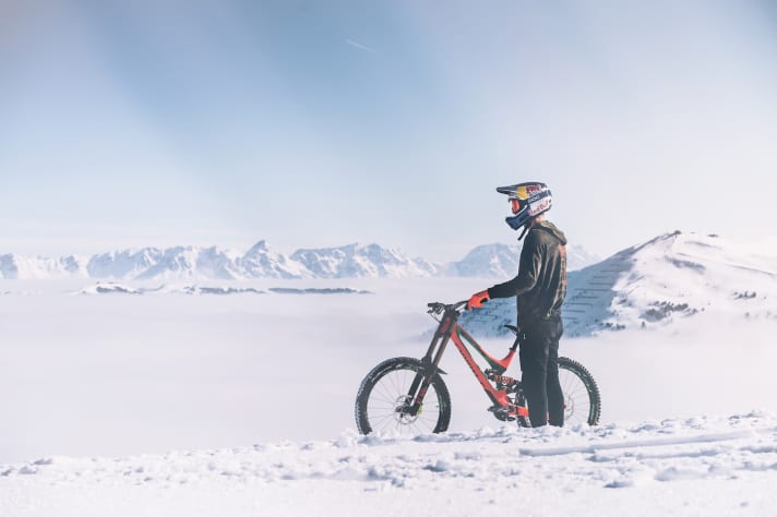   With over a million subscribers on YouTube, he is one of the most popular mountain bikers on the web: Fabio Wibmer.