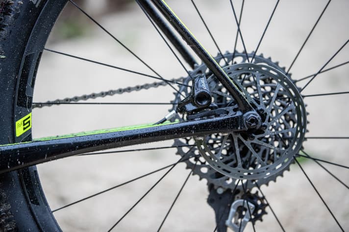   The new speed-release thru axle holds the wheel in Cannondale's typically asymmetrical rear triangle.