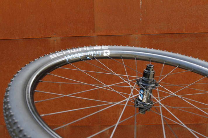   Die SL Versionen der The Wheels-Laufräder kommen mit DT-Swiss Aerolite Speichen und Straightpull-Naben. Die Felgen wird es nicht einzeln zu kaufen geben, sondern nur komplett als Laufradsatz.