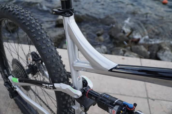   Despite the favourable price: curved tube shapes on the Haro Shift LT.