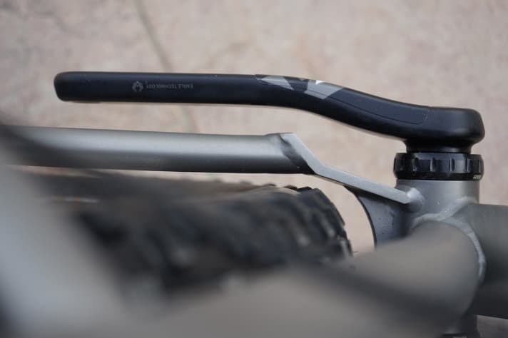   Plenty of space: the rear triangle offers space for 2.6 inch wide tyres.