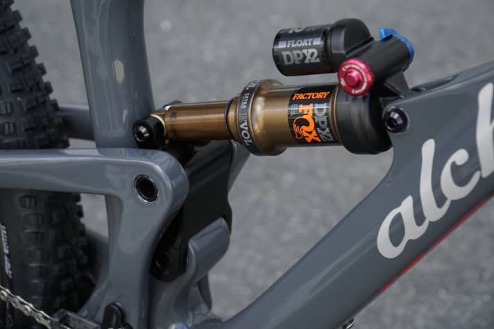   Alle Alchemy Arktos-Bikes kommen mindestens mit einem Fox-Factory-Fahrwerk.