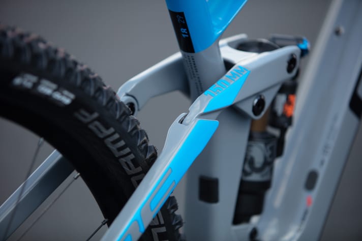   The Fox X2 Factory rear shock offers 150 millimetres of travel.
