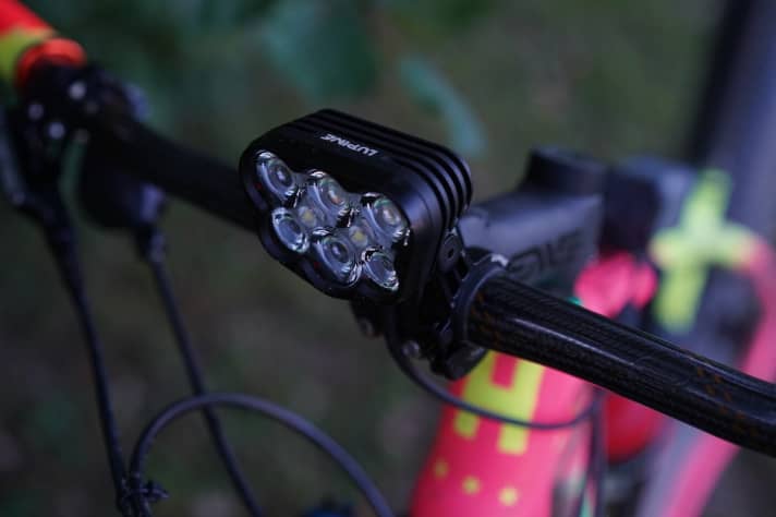   Der Name ist Programm: Die Alpha sieht martialisch aus und leuchtet so hell, wie keine andere Lampe.