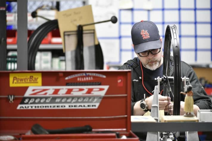   Gefertigt werden die Zipp-Carbonlaufräder in Indianapolis.