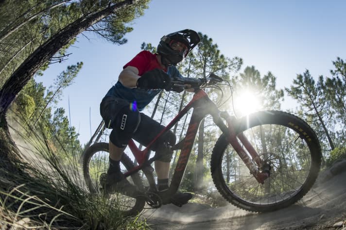   We continue to scrutinise the Zipp wheels in the editorial office. A report with measured values from the BIKE test lab and further practical experience will appear in BIKE 6/19 - available from newsagents from 2 May.