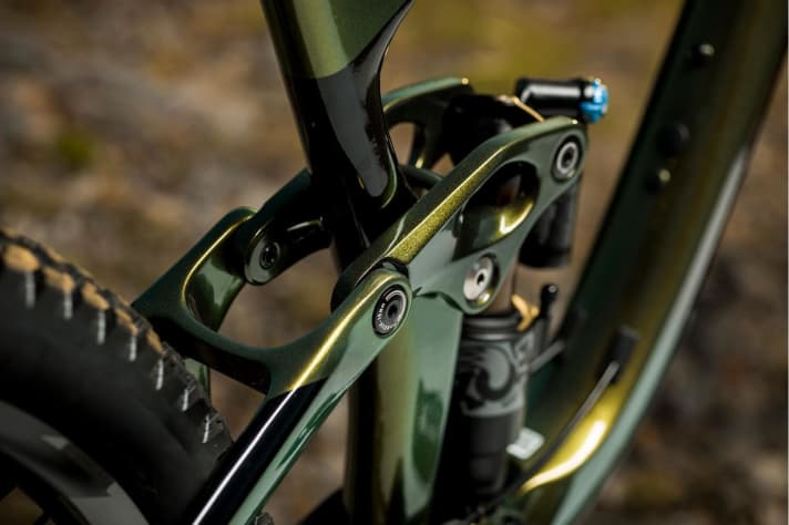   Giant also relies on the tried-and-tested Maestro rear triangle in 29 inch.