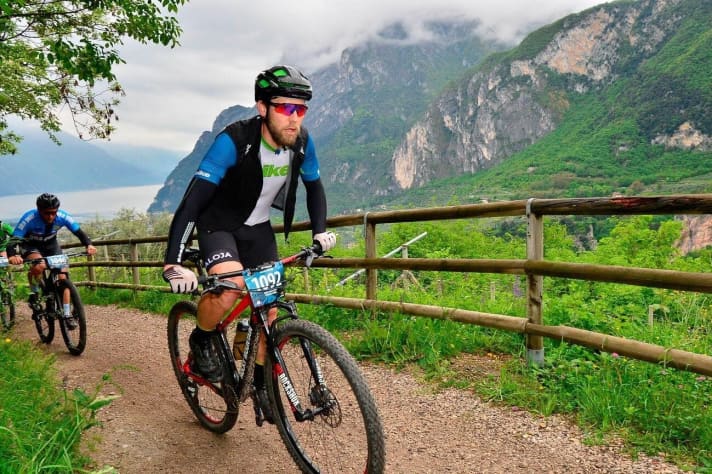   BIKE editor Stefan Loibl - Racing with the Rocky Mountain Vertex Carbon 90