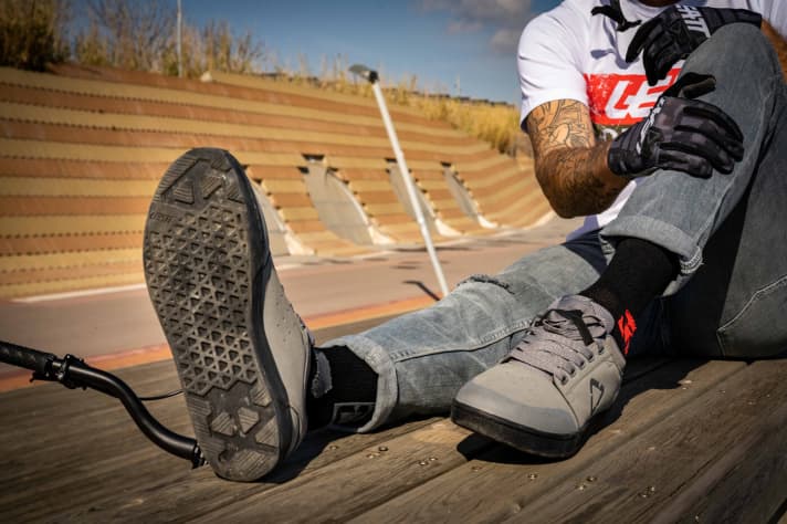 The sole with waffle pattern is designed to generate a lot of grip.