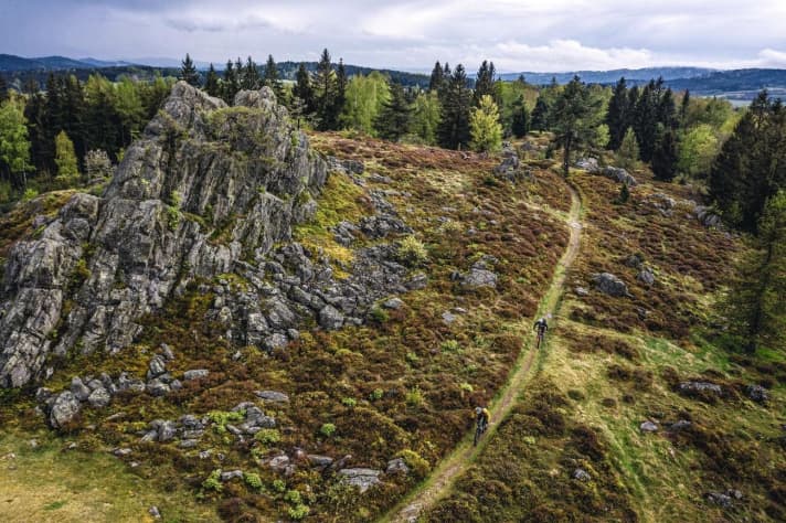   The Nurtschweg trail leads directly past Hochfels near Stadlern.