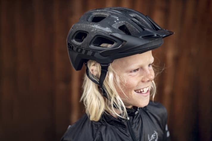 Must fit: the helmet.