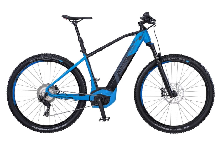   The first model from Infront Bikes: the IF-1 is an E-MTB hardtail with Bosch Performance CX drive for 3499 euros.