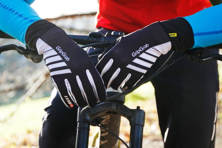   Super Handschuh für Racer und Temperaturen über dem Gefrierpunkt. 