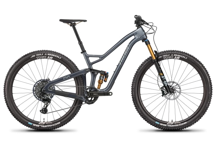   Jet 9 RDO 5 Sterne: Sram X01 Eagle, DT Swiss XMC 1501 Carbon-Laufräder, Sram G2 RSC-Bremsen, Sram X1 Eagle Carbon-Kurbel und Race Face Next R Carbon-Lenker schmücken dieses Modell für 8099 Euro.