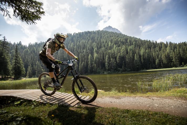   The 450 starters race against each other on the finest Alpine trails.