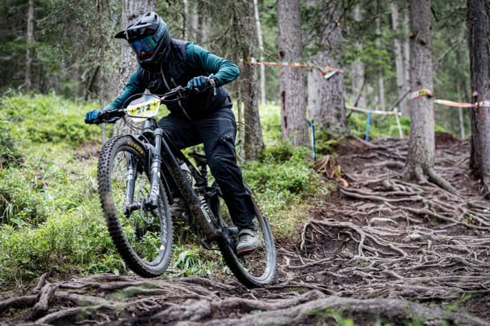   Die Trails am Reschenpass sind naturbelassen, lang und fordernd. Da heißt es: Kraft einteilen.