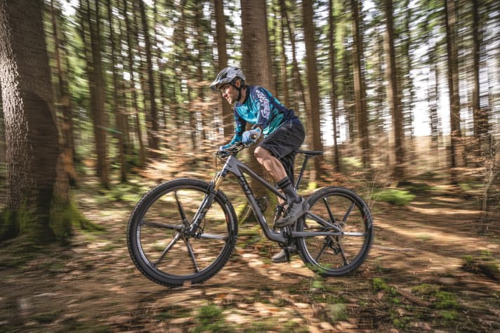 Vor dem ersten Ausritt mit dem neuen Traumrad, wie dieses Last, hat der Bike-Gott mehrere Stunden geduldigen Schraubens gesetzt.