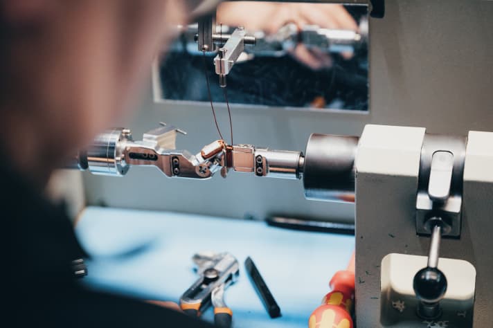 From winding the copper coils to assembling the drive: the HPR50 is largely produced in Germany.