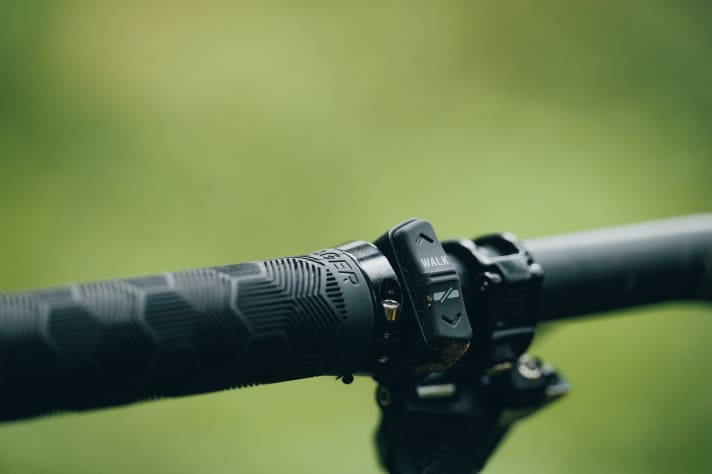 Super unobtrusive, very high quality: The control unit for the TQ HPR50 on the Trek Fuel EXe.