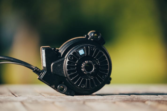 Knapp 1,9 Kilo wiegt der kompakte TQ HPR 50. Das ist ein Kilo weniger als ein Bosch Performance CX.