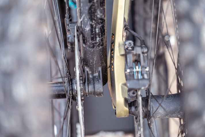 21 Zentimeter Schienenabstand: Das kann bei modernen Rahmen zu Kollisionen führen