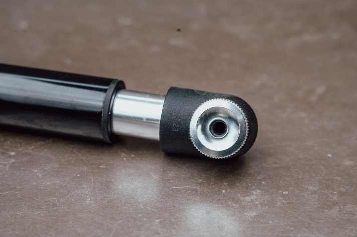 The BBB only fits Presta/Sclaverand valves. Its pump head does not operate Schrader or auto valves
