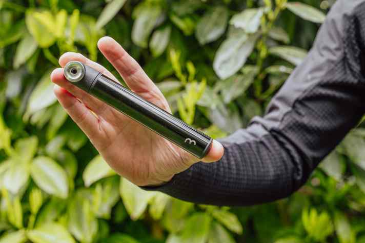 Dagegen ist die BBB ein echter Winzling, den man noch gerade so zwischen die Finger klemmen kann