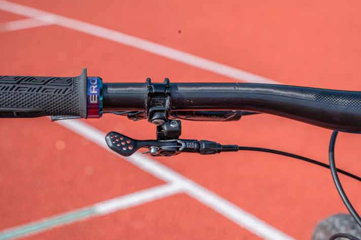 The Triggy Alpha has ball bearings and runs beautifully smoothly