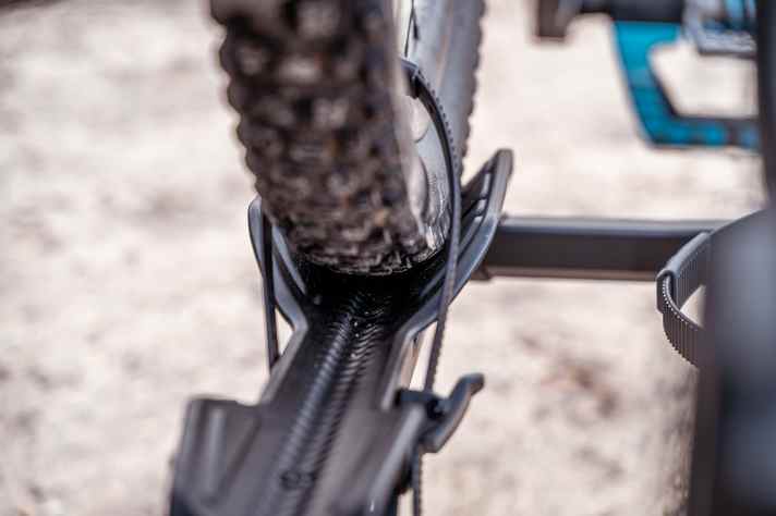 Die Schienen sind lang, breit und für jede Art von Fahrradreifen geeignet