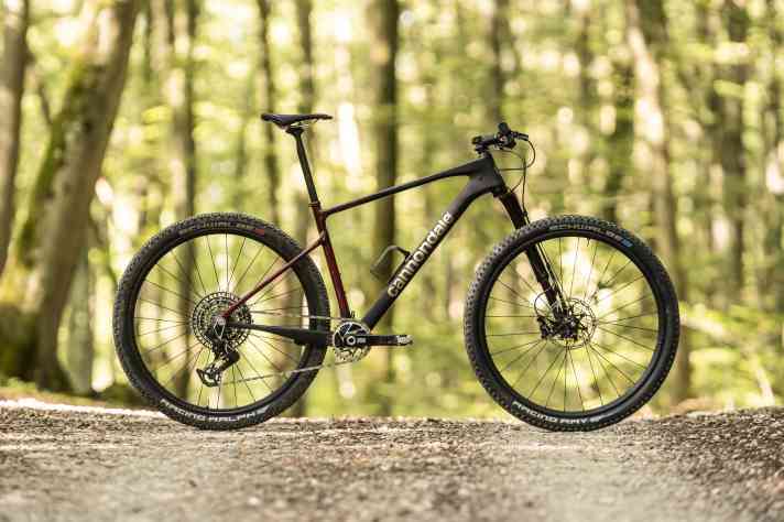 This is what super sports bikes look like: The Cannondale Scalpel HT in the exclusive Lab71 version is not short on visual appeal.
