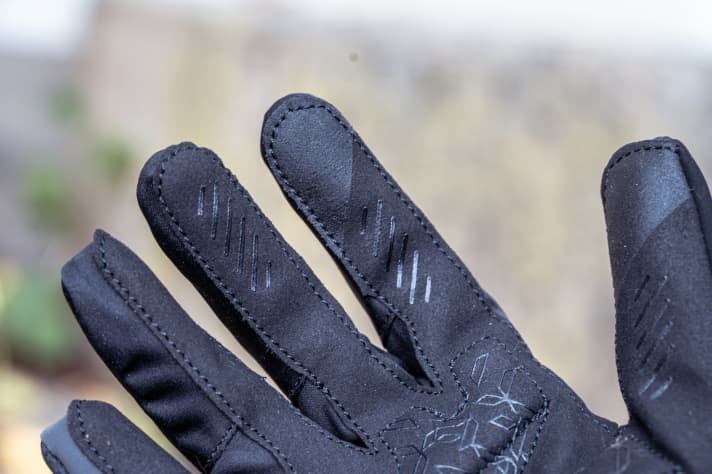 Despite the touch function, the fingertips offer sufficient grip on the fittings