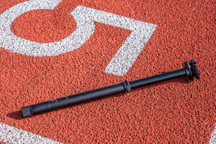 Interested parties can choose from five different lengths between 100 and 200 mm. There is also a premium version, the Highline 11, with a carbon fibre mast