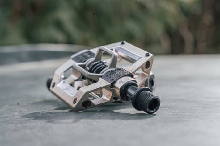 Kleiner Käfig, zwei Pins - sieht so das optimale Trail-Pedal aus?