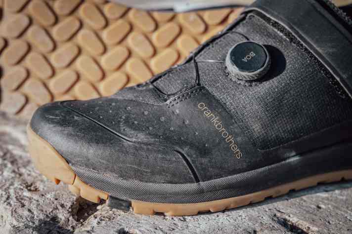 The PU-reinforced toe cap also offers some protection