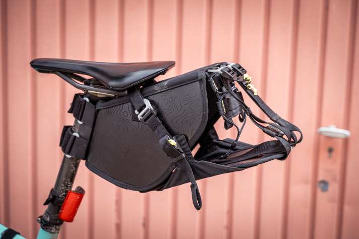 Sits firmly and hardly wobbles - the holster is a little heavy but very solid
