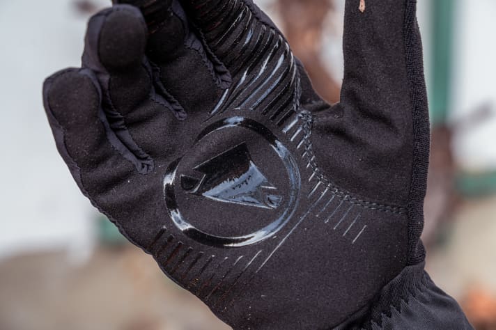 Really grippy: the silicone coating ensures a secure grip even in wet conditions
