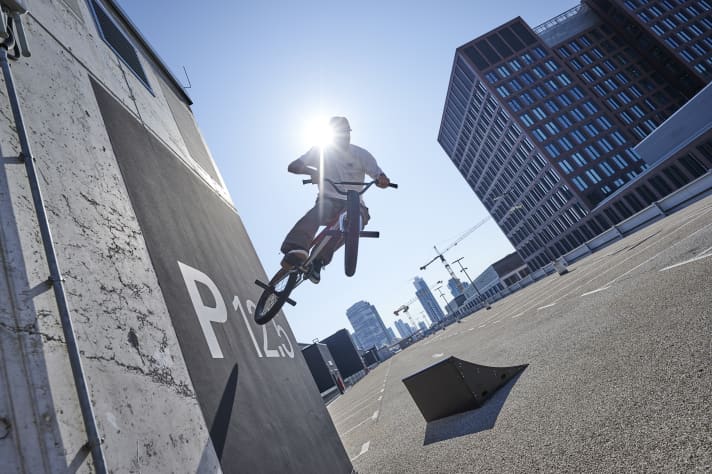 BMX pro Bruno Hoffmann at the Eurobike Skyline Contest.