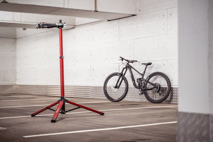 The successor to the Pro Elite is significantly bulkier and more stable - but still absolutely uncomplicated to handle