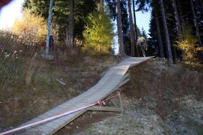 Fun without risk... well, almost. Every bike park needs step-ups, we say.