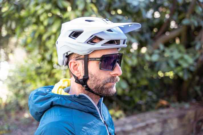 Stylish, top ausgestattet aber etwas schwer und teuer. Der Fox Speedframe RS hat uns nicht voll überzeugt