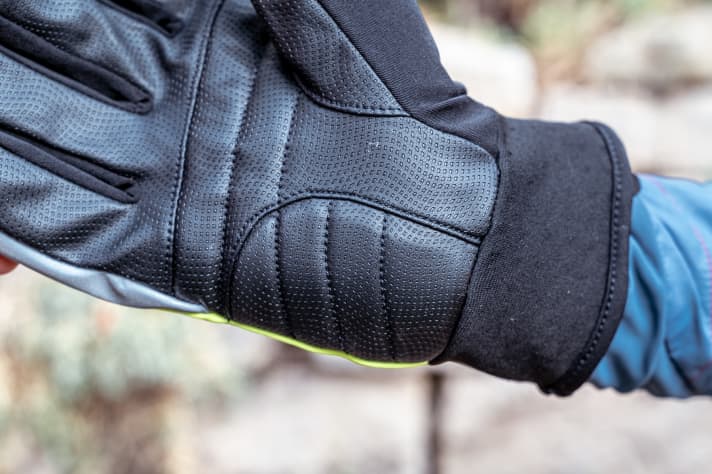 Too many layers on the palm impair the feel and grip on the handlebars.