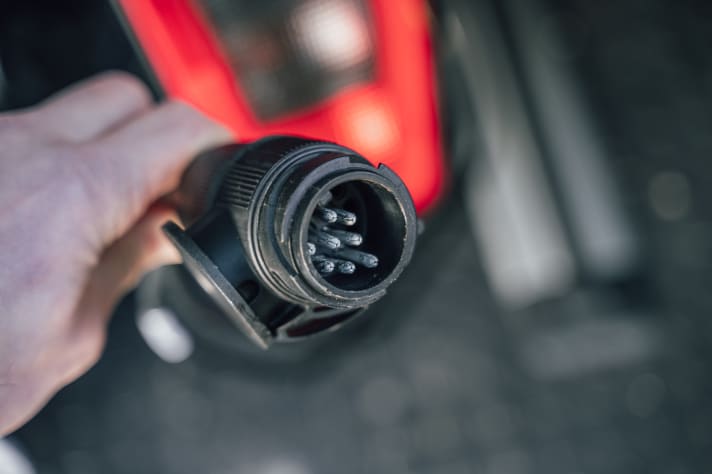 7 oder 13 Pole? Nicht jeder Stecker passt an jeder Kupplung