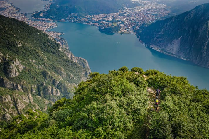 Viele alte Säumerpfade in den Comersee-Bergen sind gepflastert. Mit einem Fully macht man hier nichts falsch.