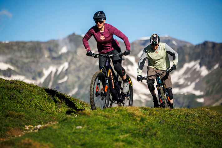 Mit dem neuen Santa Cruz Hightower will man eine ganze Bandbreite an Bedürfnissen von All-Mountain-Bikern abdecken: von Tour bis Trail.