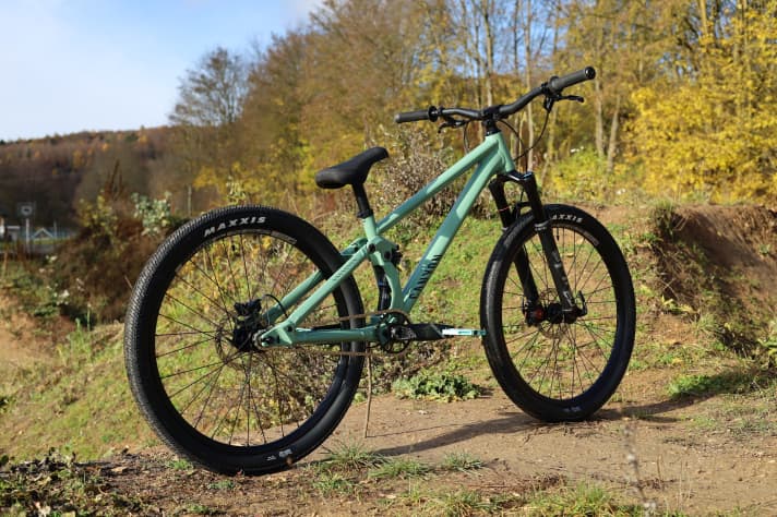 From the silhouette and the geometry table, the Canyon Stitched 720 strongly resembles a classic dirt bike.