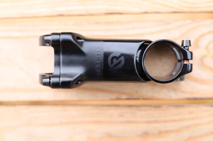 Conspicuously inconspicuous: From the outside, the Redshift Shockstop Pro looks very similar to conventional stems.