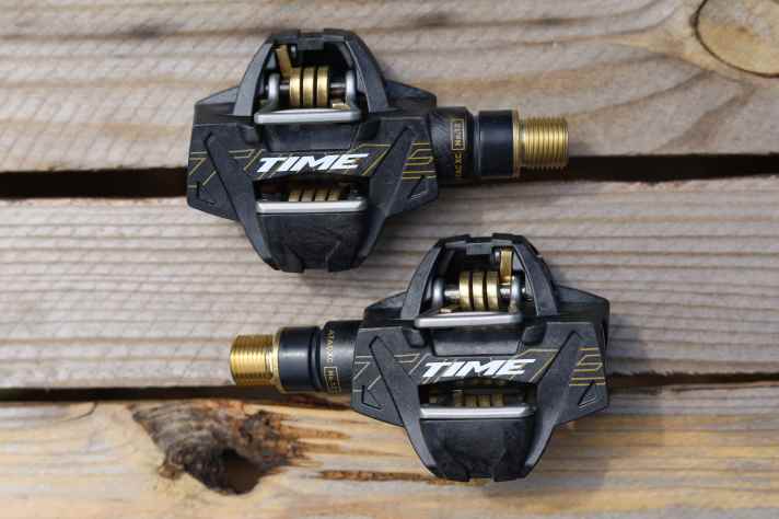 Black and gold, the Time Atac XC12 pedals exude a good pinch of understatement. Ideal for fast race bikes!