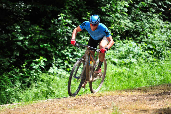 Kai Saaler attempted the world altitude record in 2019, climbing from sea level to Mount Everest in 24 hours.